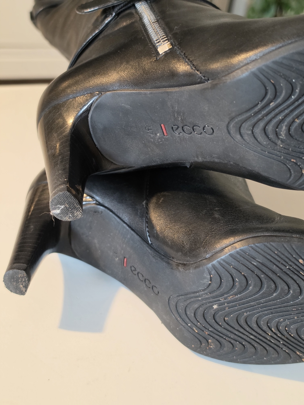Ecco Black Leather Mid-Calf Heeled Boots with Decorative Buckles - Picture 7 of 7